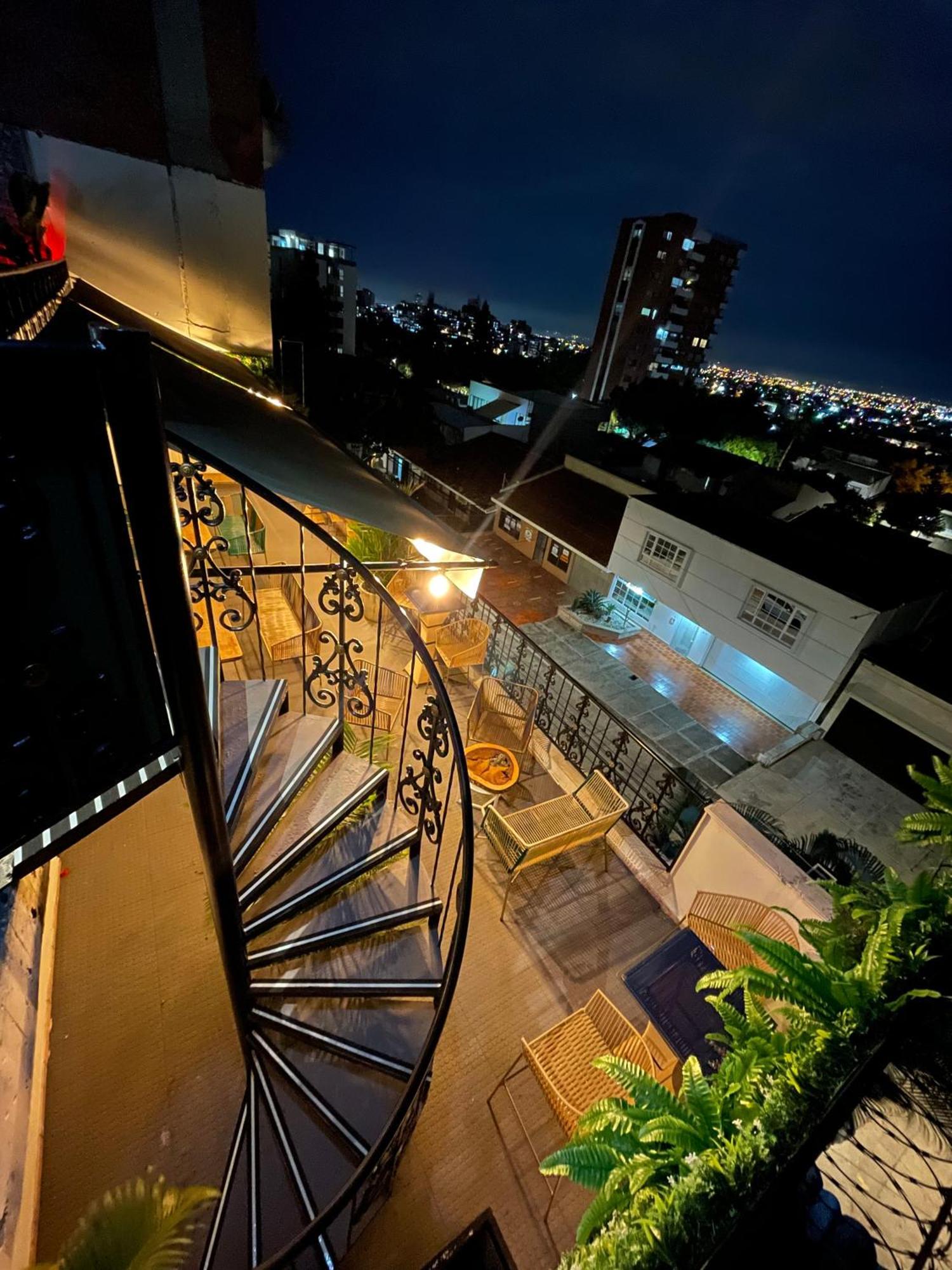 The View Hostel & Lounge كالي المظهر الخارجي الصورة