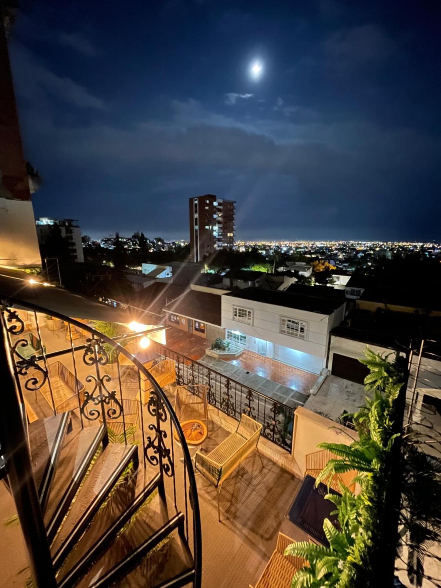 The View Hostel & Lounge كالي المظهر الخارجي الصورة